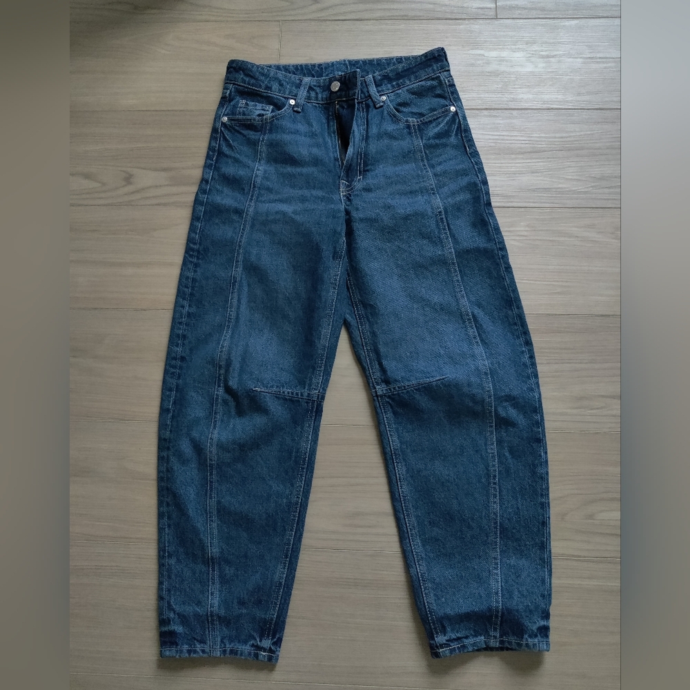 H&M barrel jeans